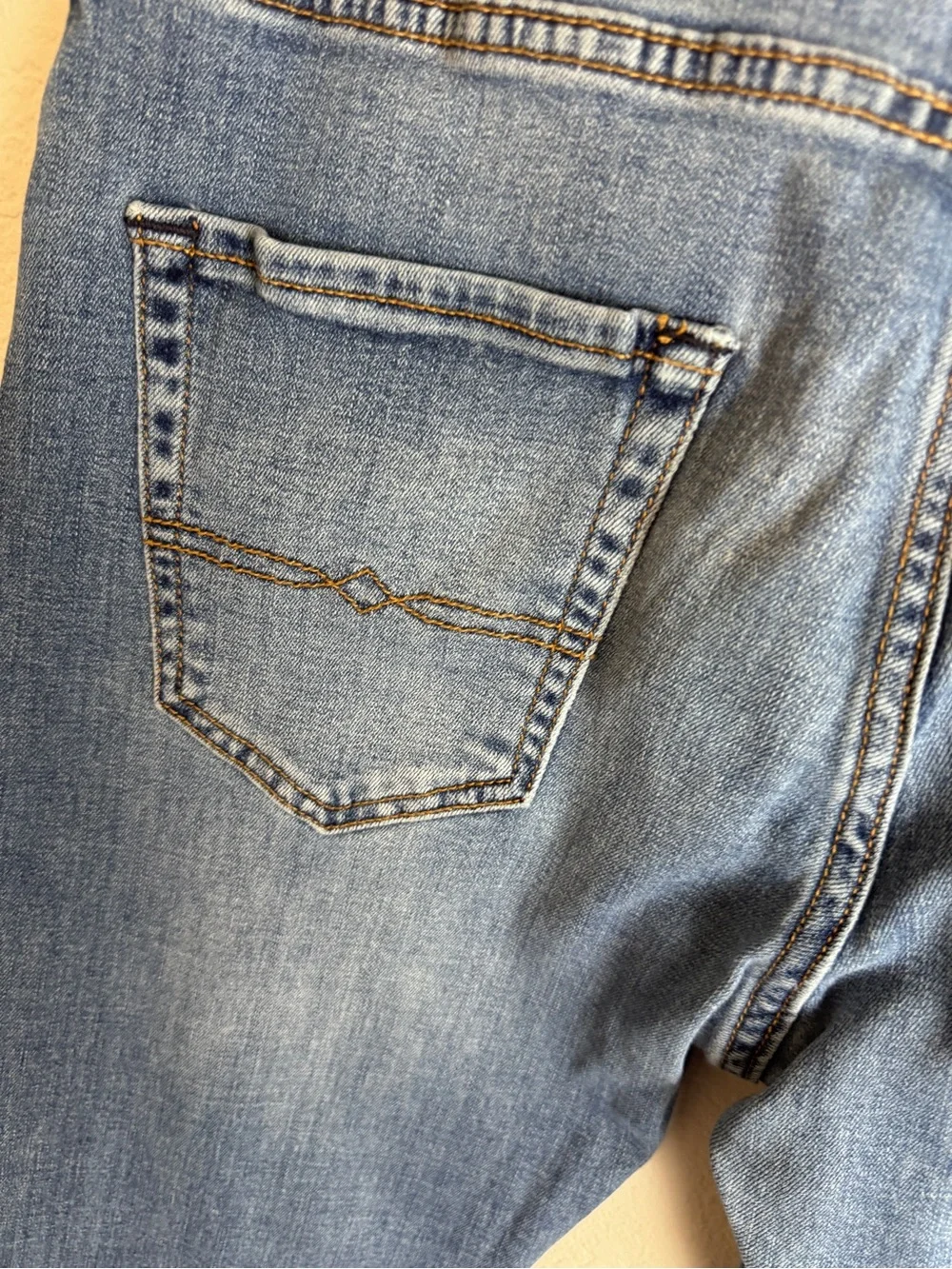 Lucky Brand 410 Athletic Slim Fit Men's Jean - Parivale, 30x32